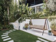 Villa for sale in El Madroñal, Benahavis