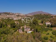 Villa for sale in Benahavis