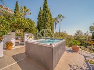 Villa for sale in Benahavis