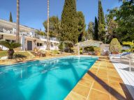 Villa for sale in Benahavis