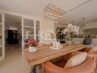 Villa for sale in Benahavis