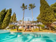 Villa for sale in Benahavis