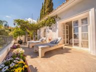 Villa for sale in Benahavis