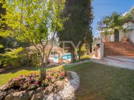 Villa for sale in Benahavis