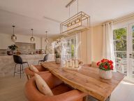Villa for sale in Benahavis