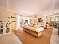 Villa for sale in Benahavis