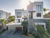 Villa for sale in Cabopino, Marbella East