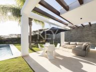 Villa for sale in Cabopino, Marbella East