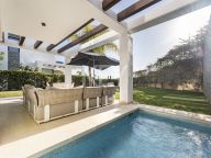 Villa for sale in Cabopino, Marbella East