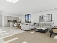 Villa for sale in Cabopino, Marbella East