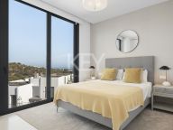 Villa for sale in Cabopino, Marbella East