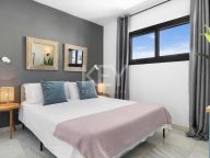 Villa for sale in Nueva Andalucia