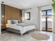 Villa for sale in Nueva Andalucia