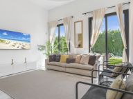 Villa for sale in Nueva Andalucia
