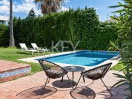 Villa for sale in Nueva Andalucia
