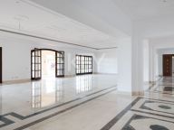 Villa for sale in La Zagaleta, Benahavis