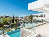 Villa for sale in Casares