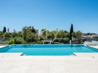 Villa for sale in Casares