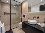 Villa for sale in Nueva Andalucia