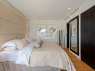 Villa for sale in Nueva Andalucia