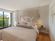Villa for sale in Nueva Andalucia