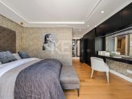 Villa for sale in Nueva Andalucia