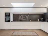 Villa for sale in Nueva Andalucia