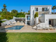 Villa for sale in Nueva Andalucia