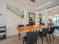 Villa for sale in Nueva Andalucia
