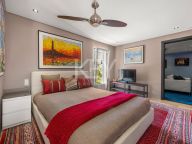 Villa for sale in Nueva Andalucia