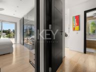 Villa for sale in Nueva Andalucia