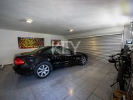 Villa for sale in Nueva Andalucia