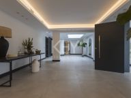 Villa for sale in Marbella East