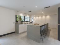 Villa for sale in Marbella East