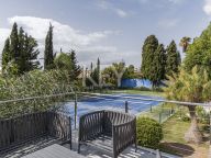 Villa for sale in Marbella East