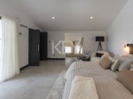 Villa for sale in Marbella East