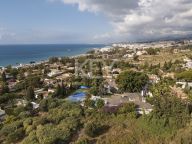 Villa for sale in Marbella East