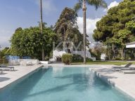 Villa for sale in Marbella East