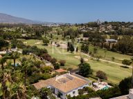 Villa for sale in Altos del Paraiso, Benahavis