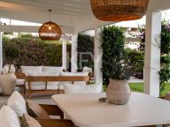 Villa for sale in Altos del Paraiso, Benahavis