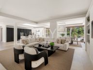 Villa for sale in Las Brisas, Nueva Andalucia