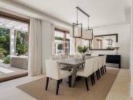 Villa for sale in Las Brisas, Nueva Andalucia