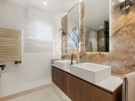 Apartment for sale in Estepona East, Estepona