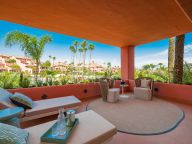 Apartment for sale in Estepona East, Estepona