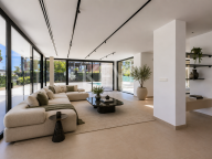 Villa for sale in Cortijo Blanco, San Pedro de Alcantara
