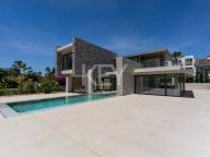 Villa for sale in Cortijo Blanco, San Pedro de Alcantara