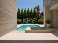 Villa for sale in Cortijo Blanco, San Pedro de Alcantara