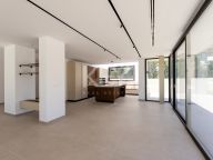 Villa for sale in Cortijo Blanco, San Pedro de Alcantara