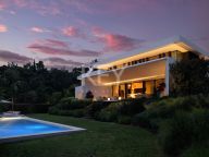 Villa for sale in Benahavis