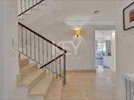 Villa for sale in Marbella - Puerto Banus